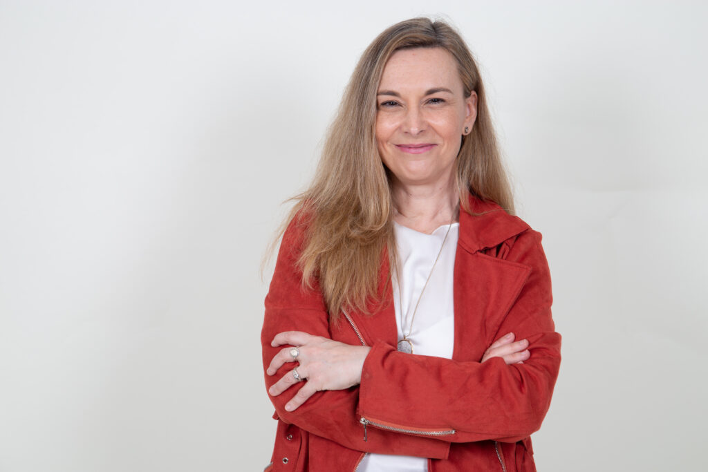 Lourdes Chaqueta Roja LI